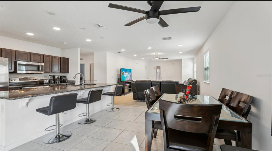 Kissimmee, Florida 34746, 3 Bedrooms Bedrooms, ,2 Bathroomsbathrooms,Residential,For Sale,Desert Rose,Mfrs5127049