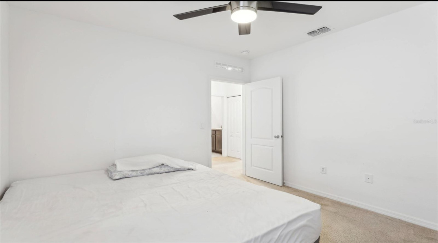 Kissimmee, Florida 34746, 3 Bedrooms Bedrooms, ,2 Bathroomsbathrooms,Residential,For Sale,Desert Rose,Mfrs5127049