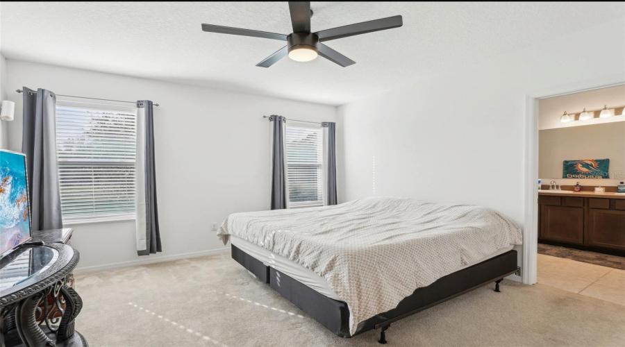 Kissimmee, Florida 34746, 3 Bedrooms Bedrooms, ,2 Bathroomsbathrooms,Residential,For Sale,Desert Rose,Mfrs5127049