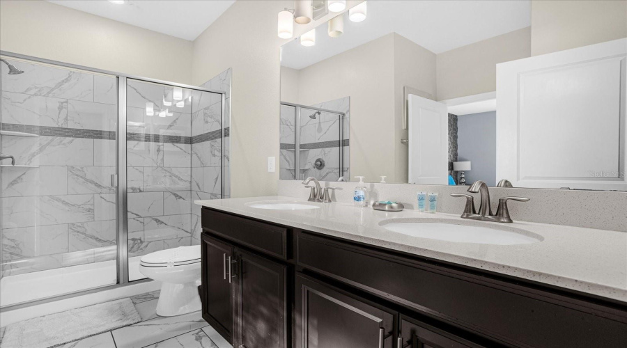 Kissimmee, Florida 34746, 8 Bedrooms Bedrooms, ,5 Bathroomsbathrooms,Residential,For Sale,Fable,Mfro6309835