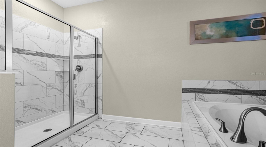 Kissimmee, Florida 34746, 8 Bedrooms Bedrooms, ,5 Bathroomsbathrooms,Residential,For Sale,Fable,Mfro6309835