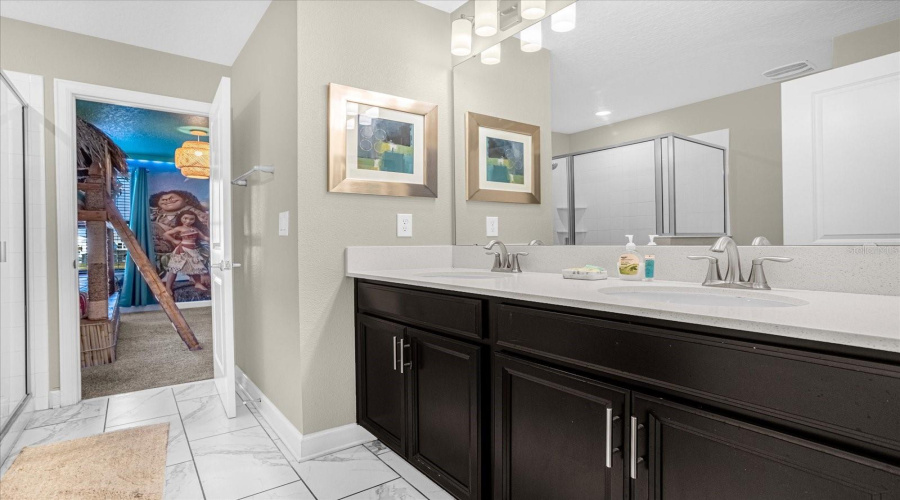 Kissimmee, Florida 34746, 8 Bedrooms Bedrooms, ,5 Bathroomsbathrooms,Residential,For Sale,Fable,Mfro6309835