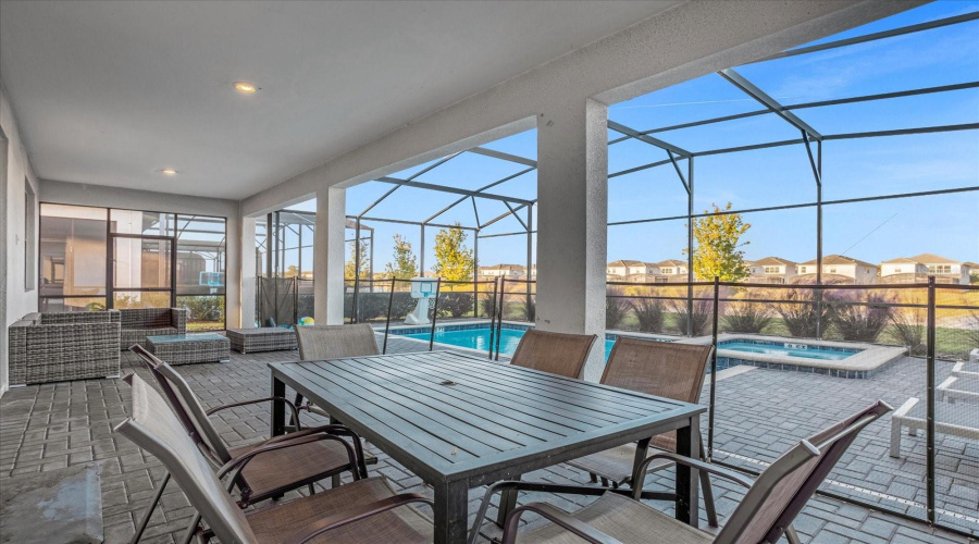 Kissimmee, Florida 34746, 8 Bedrooms Bedrooms, ,5 Bathroomsbathrooms,Residential,For Sale,Fable,Mfro6309835