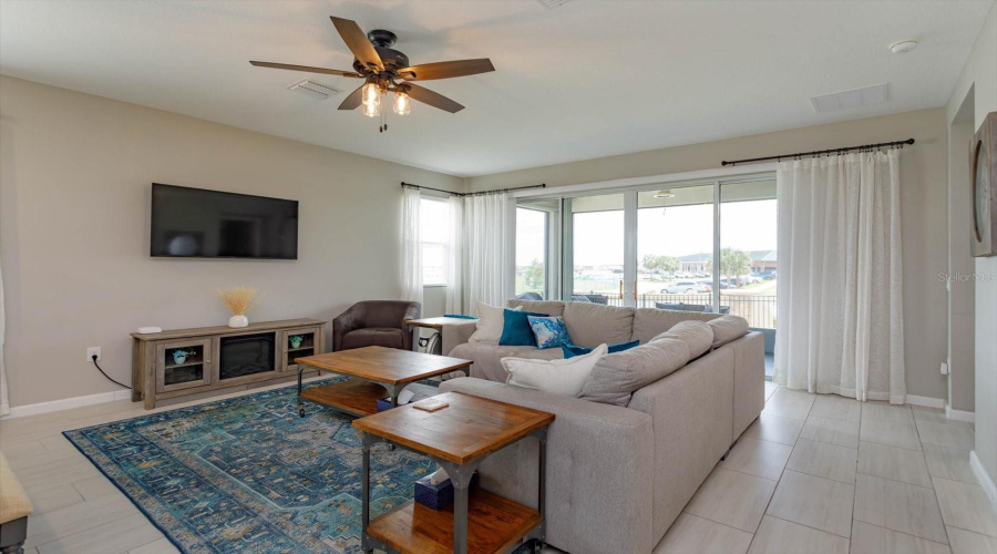 Davenport, Florida 33837, 4 Bedrooms Bedrooms, ,3 Bathroomsbathrooms,Residential,For Sale,Sugarwood,Mfro6309775
