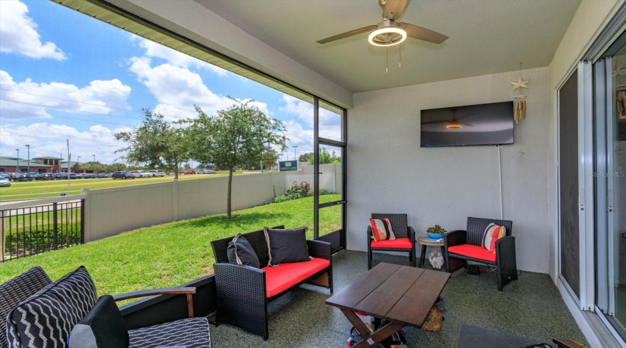 Coverd Screened Patio