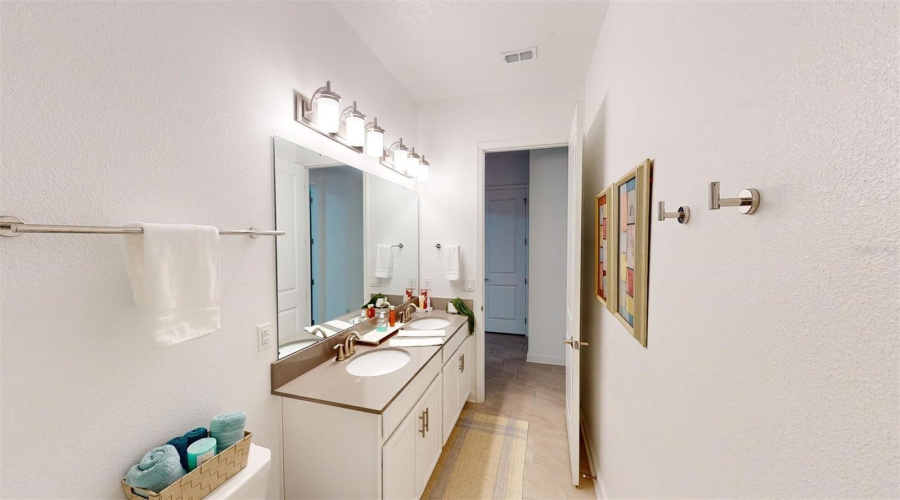 Davenport, Florida 33896, 4 Bedrooms Bedrooms, ,3 Bathroomsbathrooms,Residential,For Sale,Fallen Oak,Mfro6308689