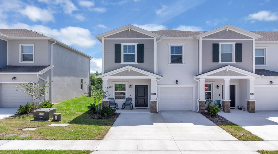 Davenport, Florida 33837, 3 Bedrooms Bedrooms, ,2 Bathroomsbathrooms,Residential,For Sale,Pierr,Mfrs5127038