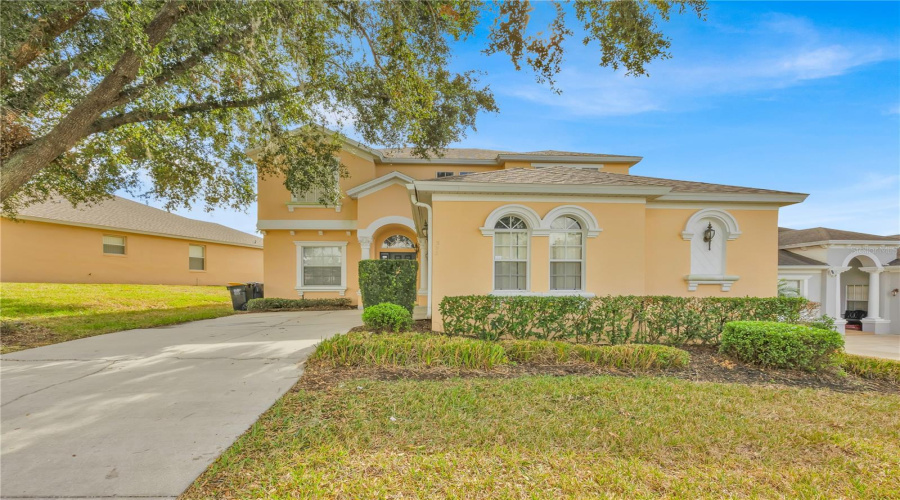 Davenport, Florida 33897, 5 Bedrooms Bedrooms, ,4 Bathroomsbathrooms,Residential,For Sale,Plumoso,Mfrs5126911