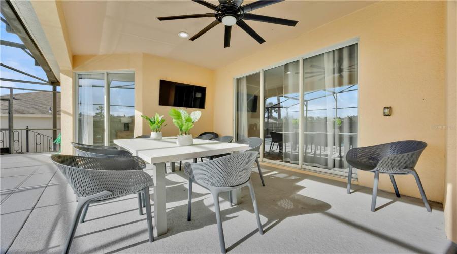 Davenport, Florida 33897, 5 Bedrooms Bedrooms, ,4 Bathroomsbathrooms,Residential,For Sale,Plumoso,Mfrs5126911