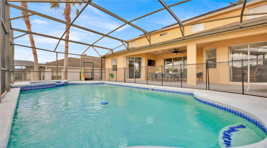 Davenport, Florida 33897, 5 Bedrooms Bedrooms, ,4 Bathroomsbathrooms,Residential,For Sale,Plumoso,Mfrs5126911