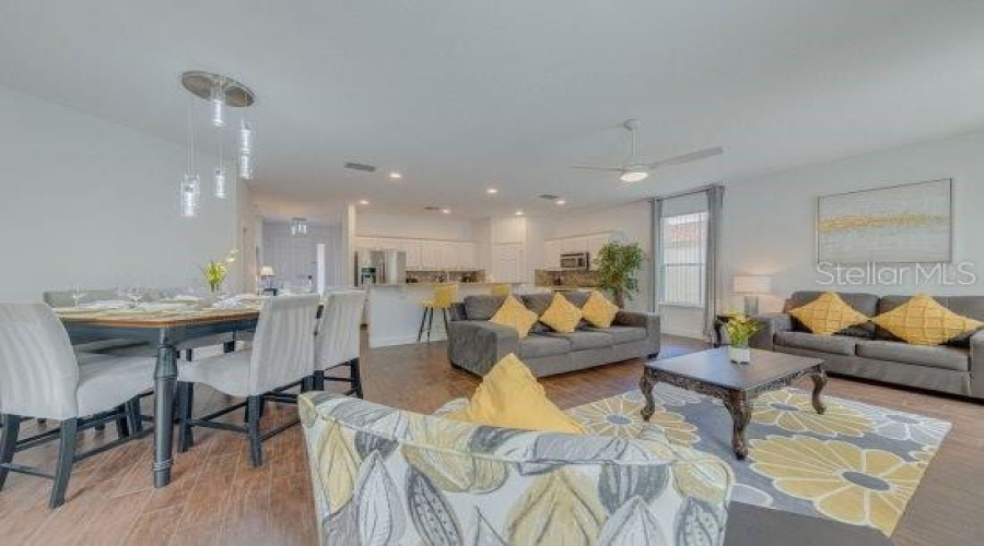 Kissimmee, Florida 34746, 4 Bedrooms Bedrooms, ,4 Bathroomsbathrooms,Residential,For Sale,Marcello,Mfrs5127093