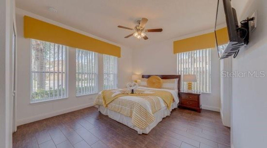 Downstairs Ensuite Bedroom