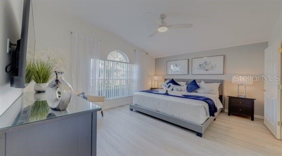 King Bedroom With Ensuite Bathroom