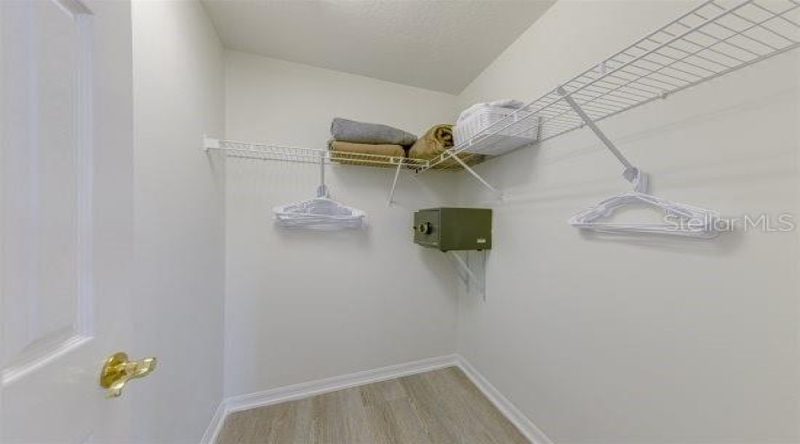 Walk In Closet