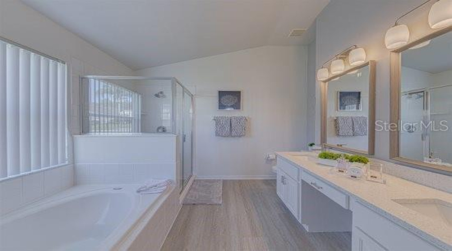 King Ensuite Bathroom With Garden Tub And Seperate Shower