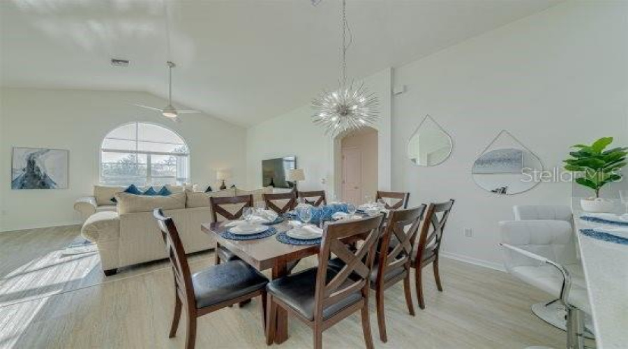 Davenport, Florida 33896, 4 Bedrooms Bedrooms, ,3 Bathroomsbathrooms,Residential,For Sale,Balmoral,Mfrs5127023