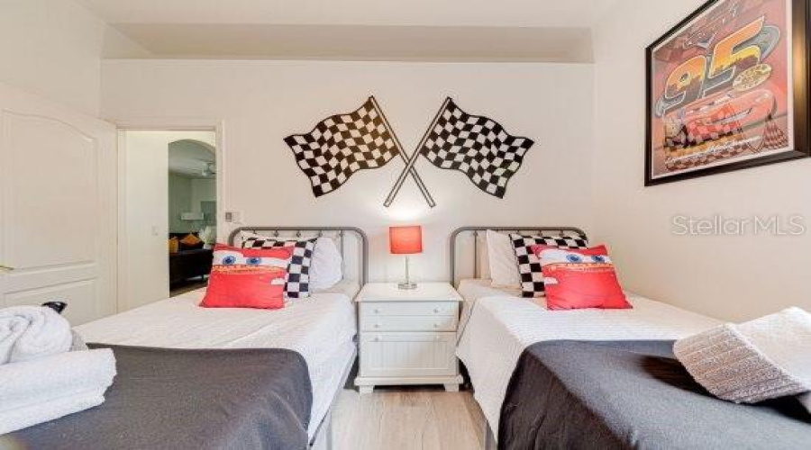 Car's Theme Twin Bedroom