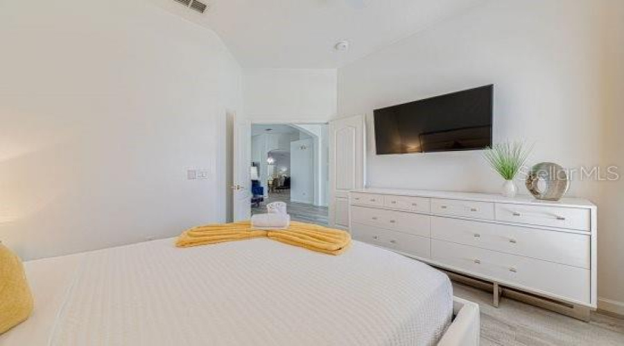 Queen Bedroom With Built In Closet, With Ceiling Fan