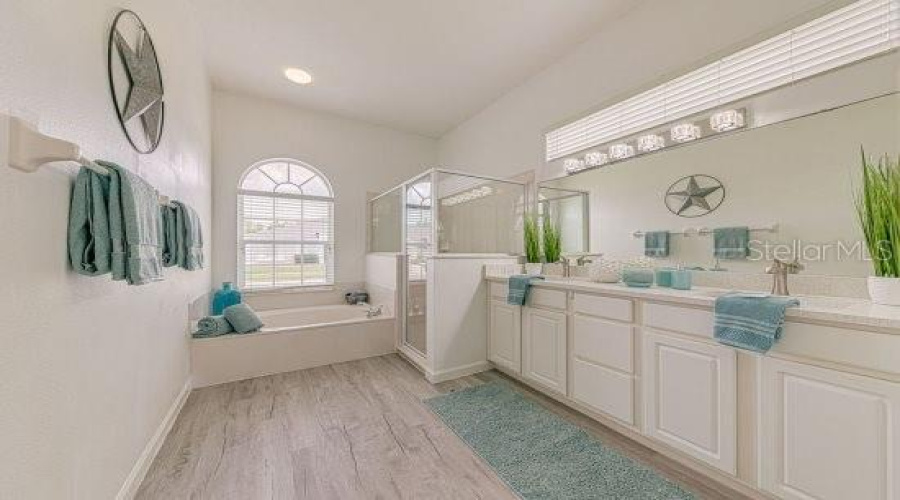 Davenport, Florida 33897, 5 Bedrooms Bedrooms, ,3 Bathroomsbathrooms,Residential,For Sale,Prestwick,Mfrs5127059