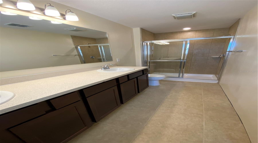 KISSIMMEE, Florida 34746, 3 Bedrooms Bedrooms, ,2 BathroomsBathrooms,Residential,For Sale,CORAL CASTLE,0,MFRS5126999
