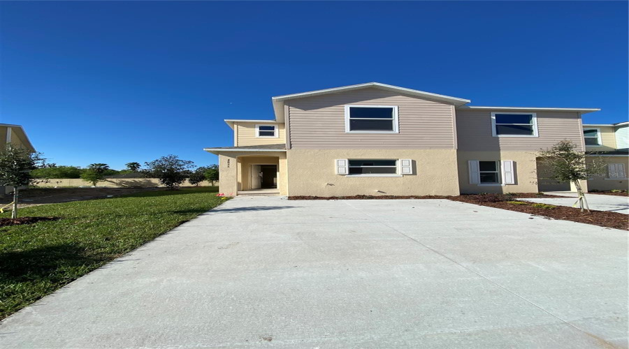 KISSIMMEE, Florida 34746, 3 Bedrooms Bedrooms, ,2 BathroomsBathrooms,Residential,For Sale,CORAL CASTLE,0,MFRS5126999