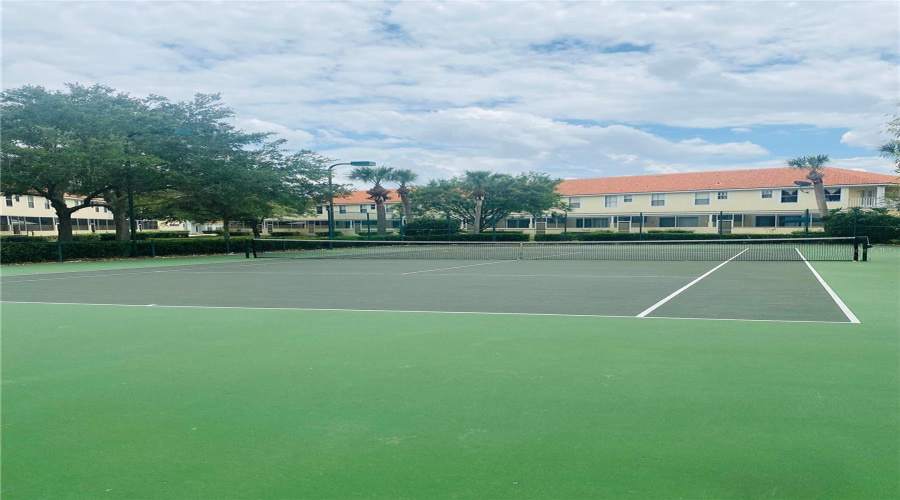 KISSIMMEE, Florida 34746, 3 Bedrooms Bedrooms, ,2 BathroomsBathrooms,Residential,For Sale,CORAL CASTLE,0,MFRS5126999