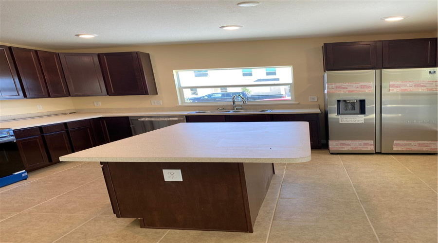 KISSIMMEE, Florida 34746, 3 Bedrooms Bedrooms, ,2 BathroomsBathrooms,Residential,For Sale,CORAL CASTLE,0,MFRS5126999
