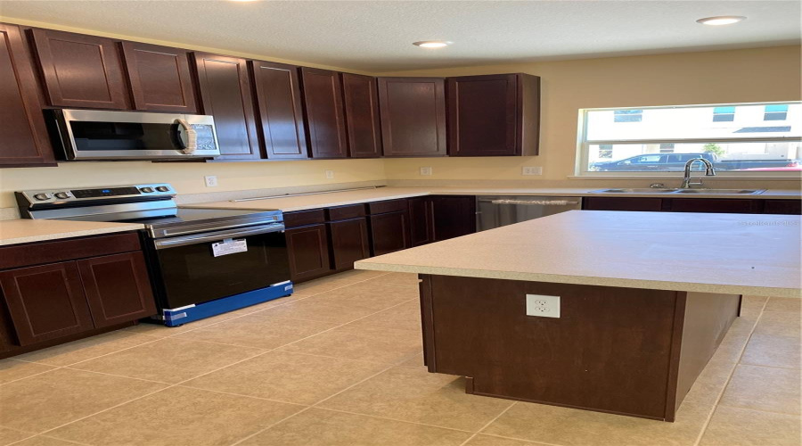 KISSIMMEE, Florida 34746, 3 Bedrooms Bedrooms, ,2 BathroomsBathrooms,Residential,For Sale,CORAL CASTLE,0,MFRS5126999