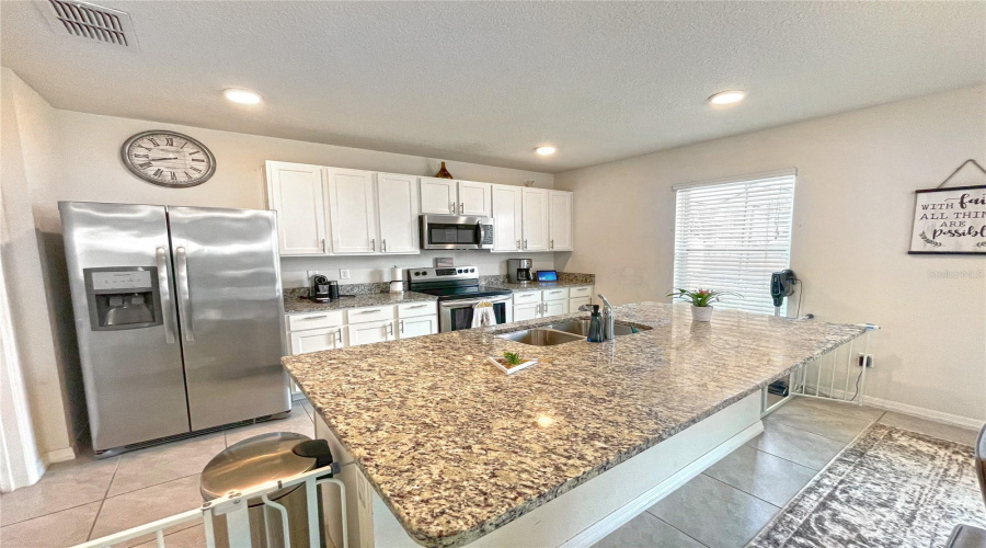 KISSIMMEE, Florida 34747, 4 Bedrooms Bedrooms, ,2 BathroomsBathrooms,Residential,For Sale,ALBA,MFRO6305693