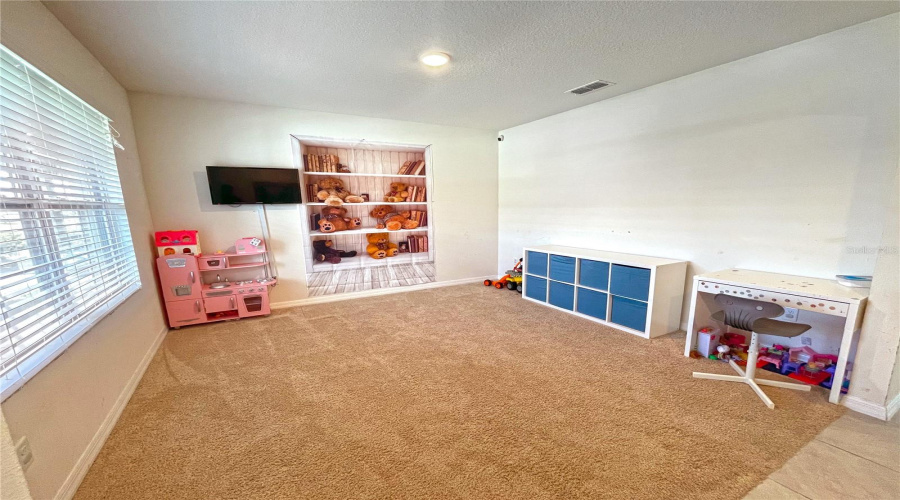 KISSIMMEE, Florida 34747, 4 Bedrooms Bedrooms, ,2 BathroomsBathrooms,Residential,For Sale,ALBA,MFRO6305693