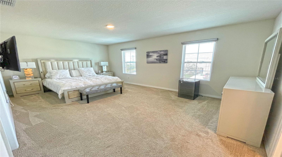 KISSIMMEE, Florida 34747, 4 Bedrooms Bedrooms, ,2 BathroomsBathrooms,Residential,For Sale,ALBA,MFRO6305693