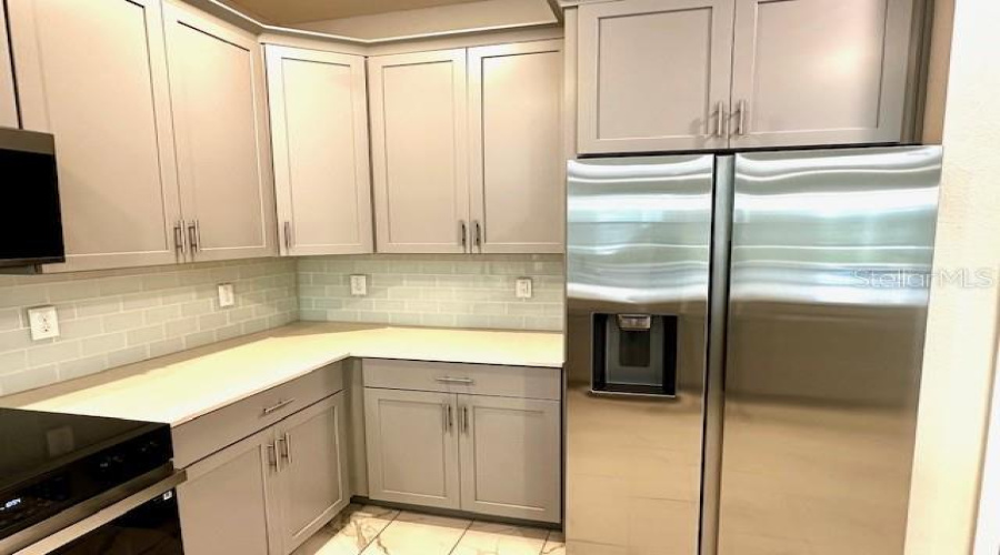 DAVENPORT, Florida 33896, 8 Bedrooms Bedrooms, ,5 BathroomsBathrooms,Residential,For Sale,MAIDSTONE,0,MFRO6309591