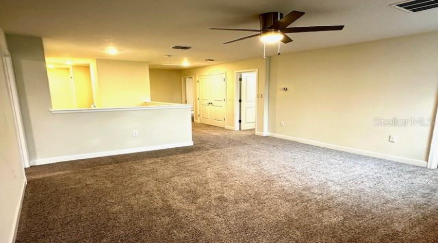 DAVENPORT, Florida 33896, 8 Bedrooms Bedrooms, ,5 BathroomsBathrooms,Residential,For Sale,MAIDSTONE,0,MFRO6309591