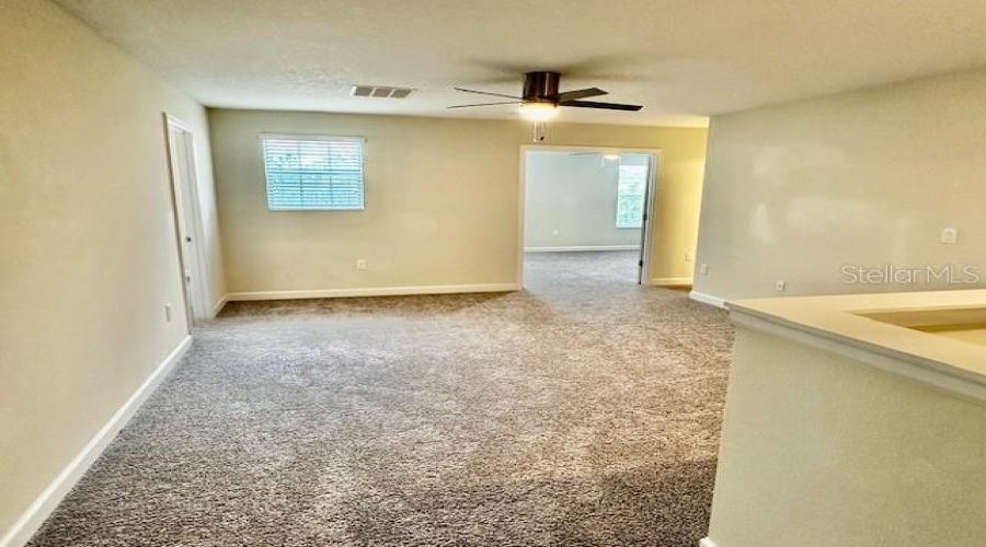 DAVENPORT, Florida 33896, 8 Bedrooms Bedrooms, ,5 BathroomsBathrooms,Residential,For Sale,MAIDSTONE,0,MFRO6309591