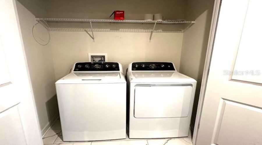 DAVENPORT, Florida 33896, 8 Bedrooms Bedrooms, ,5 BathroomsBathrooms,Residential,For Sale,MAIDSTONE,0,MFRO6309591