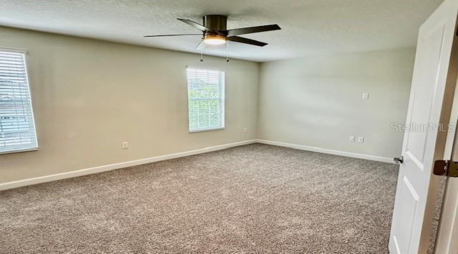 DAVENPORT, Florida 33896, 8 Bedrooms Bedrooms, ,5 BathroomsBathrooms,Residential,For Sale,MAIDSTONE,0,MFRO6309591