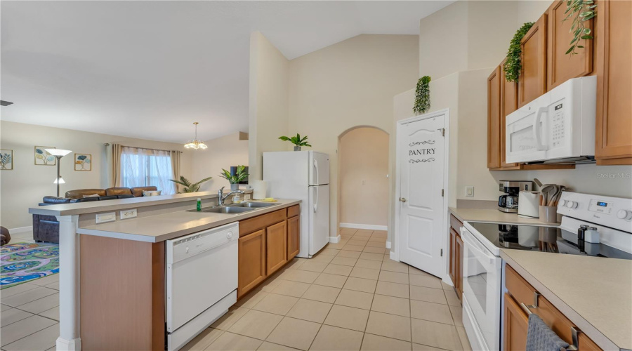 DAVENPORT, Florida 33897, 4 Bedrooms Bedrooms, ,3 BathroomsBathrooms,Residential,For Sale,OLD BRIDGE,MFRS5127022