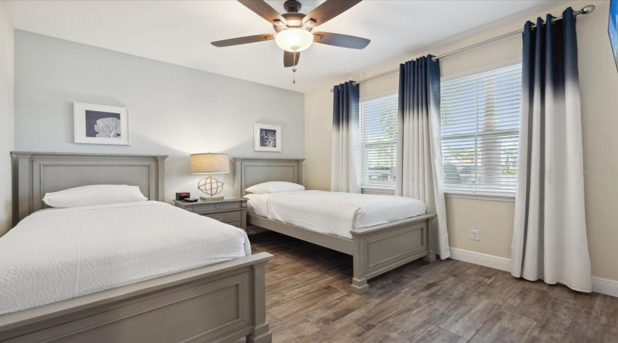 KISSIMMEE, Florida 34747, 3 Bedrooms Bedrooms, ,3 BathroomsBathrooms,Residential,For Sale,ON THE ROCKS,0,MFRO6310168