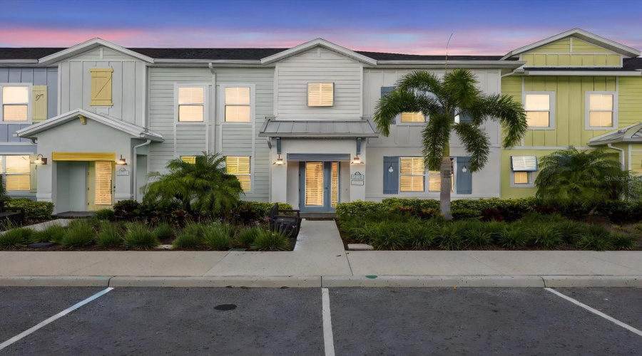 KISSIMMEE, Florida 34747, 3 Bedrooms Bedrooms, ,3 BathroomsBathrooms,Residential,For Sale,ON THE ROCKS,0,MFRO6310168