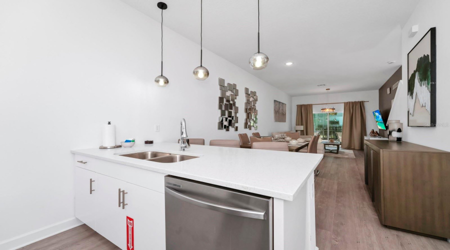 DAVENPORT, Florida 33896, 5 Bedrooms Bedrooms, ,4 BathroomsBathrooms,Residential,For Sale,FAMAGUSTA,0,MFRO6307450