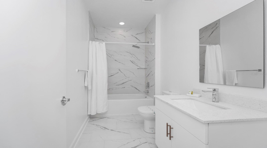 DAVENPORT, Florida 33896, 5 Bedrooms Bedrooms, ,4 BathroomsBathrooms,Residential,For Sale,FAMAGUSTA,0,MFRO6307450