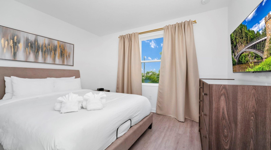 DAVENPORT, Florida 33896, 5 Bedrooms Bedrooms, ,4 BathroomsBathrooms,Residential,For Sale,FAMAGUSTA,0,MFRO6307450