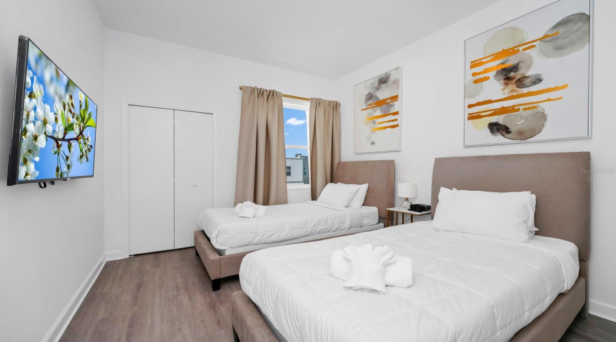 DAVENPORT, Florida 33896, 5 Bedrooms Bedrooms, ,4 BathroomsBathrooms,Residential,For Sale,FAMAGUSTA,0,MFRO6307450