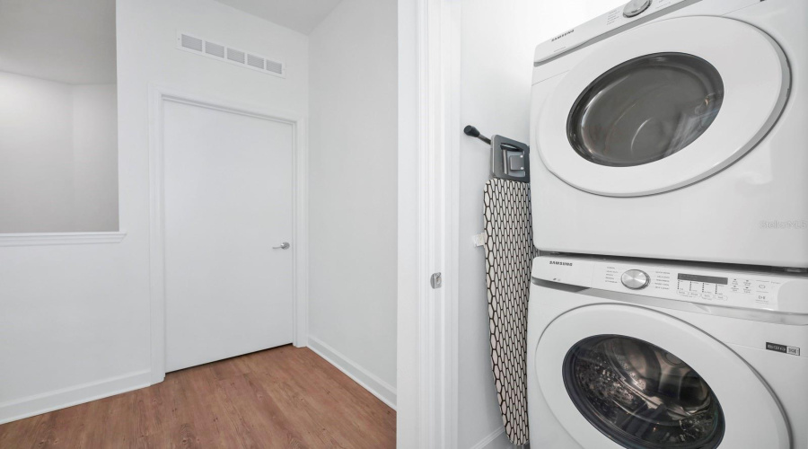 DAVENPORT, Florida 33896, 5 Bedrooms Bedrooms, ,4 BathroomsBathrooms,Residential,For Sale,FAMAGUSTA,0,MFRO6307450