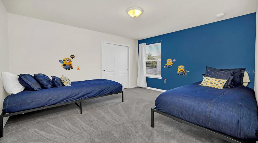 DAVENPORT, Florida 33837, 7 Bedrooms Bedrooms, ,5 BathroomsBathrooms,Residential,For Sale,OAKMOSS,0,MFRO6310194