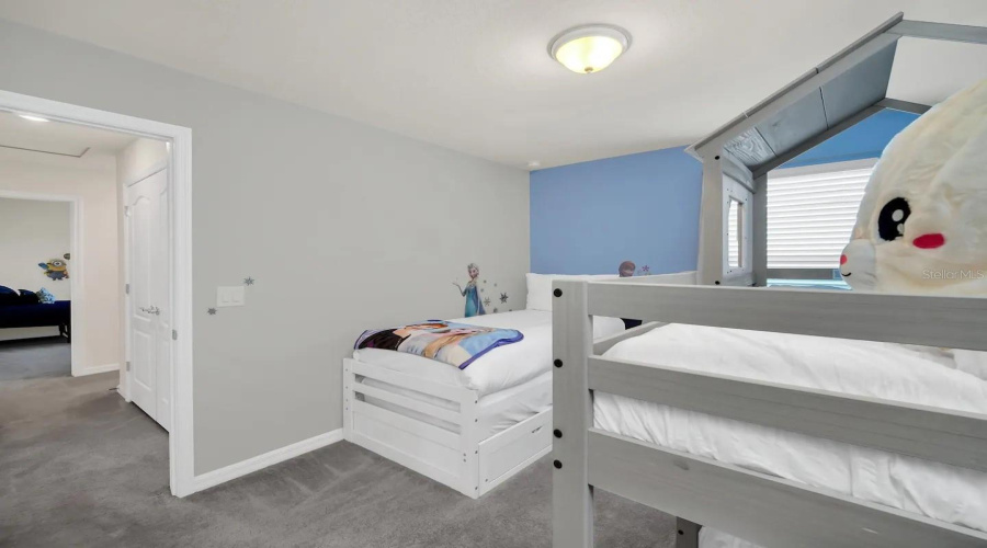 DAVENPORT, Florida 33837, 7 Bedrooms Bedrooms, ,5 BathroomsBathrooms,Residential,For Sale,OAKMOSS,0,MFRO6310194