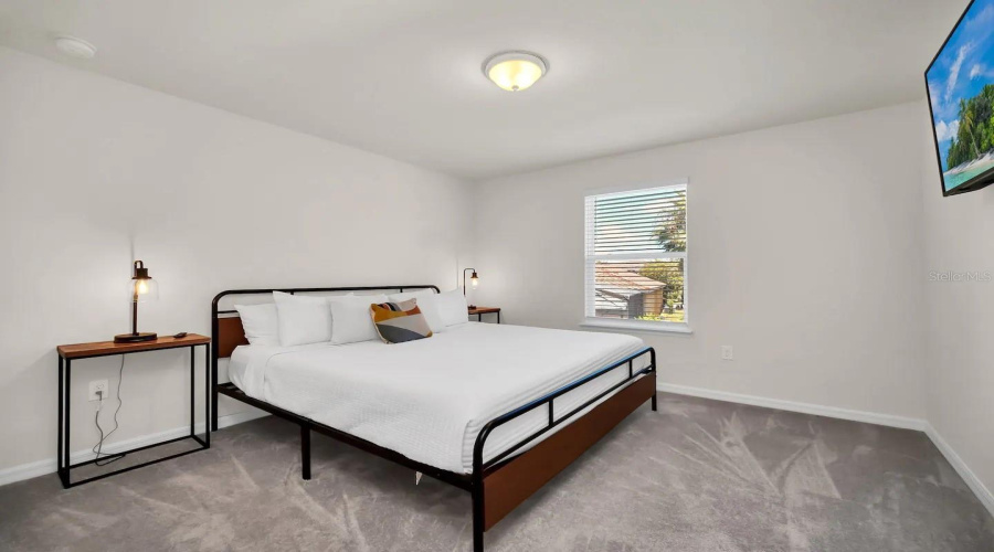 DAVENPORT, Florida 33837, 7 Bedrooms Bedrooms, ,5 BathroomsBathrooms,Residential,For Sale,OAKMOSS,0,MFRO6310194