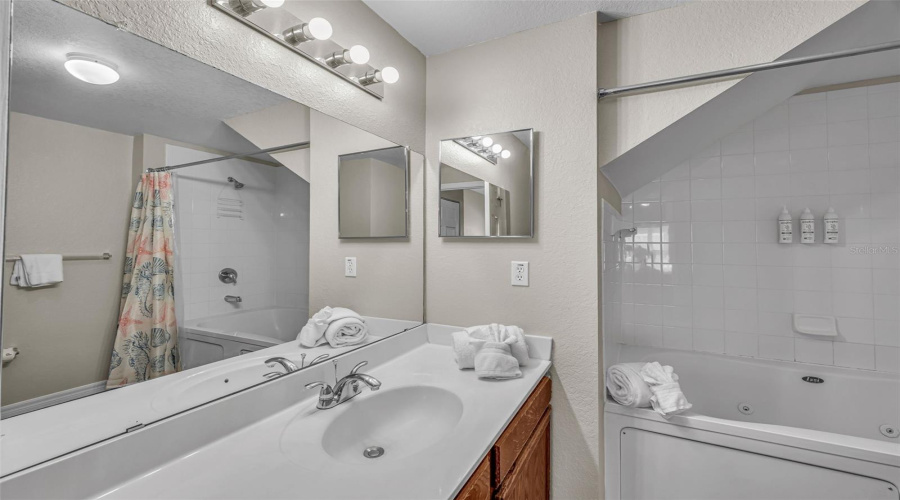 KISSIMMEE, Florida 34746, 3 Bedrooms Bedrooms, ,2 BathroomsBathrooms,Residential,For Sale,LODI,MFRS5127160
