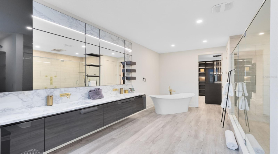 REUNION, Florida 34747, 6 Bedrooms Bedrooms, ,10 BathroomsBathrooms,Residential,For Sale,MUIRFIELD,MFRO6306498