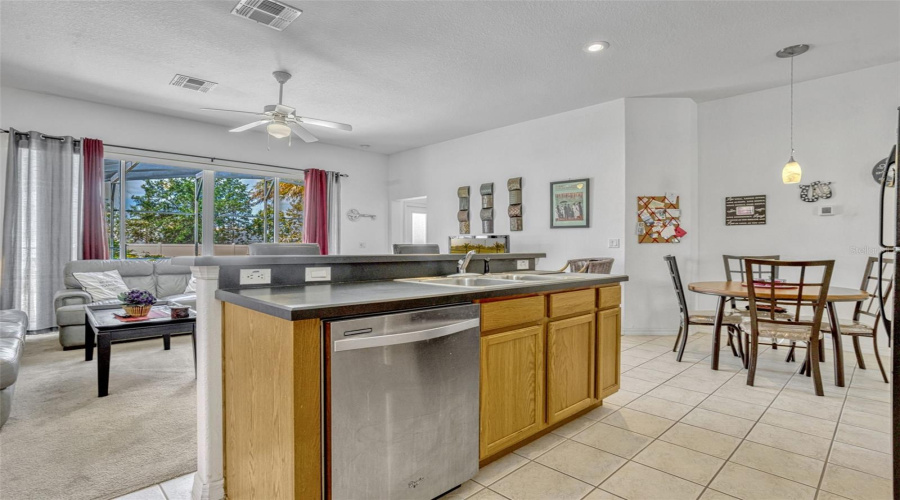 DAVENPORT, Florida 33837, 5 Bedrooms Bedrooms, ,3 BathroomsBathrooms,Residential,For Sale,CADIZ,0,MFRO6305652